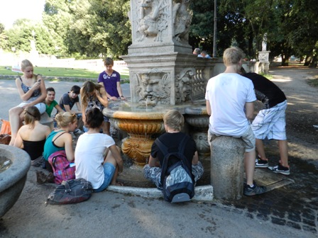 DSCN0499x fountain at borghese gallery Rome - Fountain outside Galleria Borghese